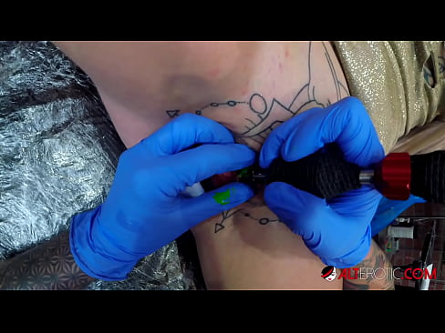 ❤️ Extrem tattooed Hottie Sully Savage krut en Tattoo op hirem Klitoris ❤ Porno vk op lb.justindianpornx.ru ☑